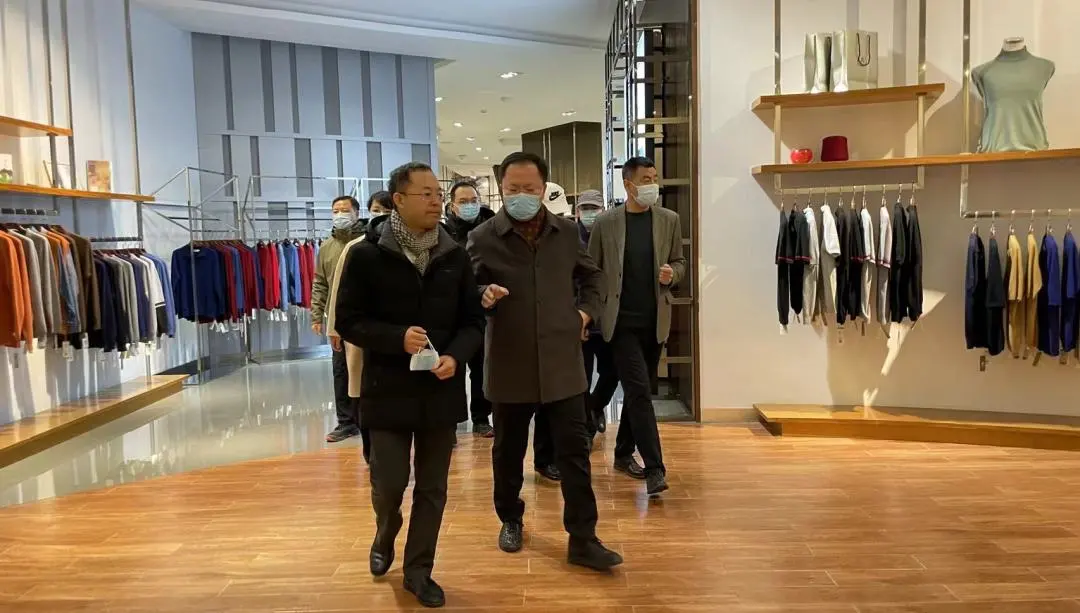 【参观指导】市政府领导一行莅临昭乌达羊绒视察