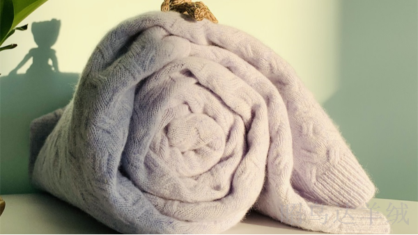 羊绒制品加工厂家应该教给消费者的六大羊绒围巾养护法则